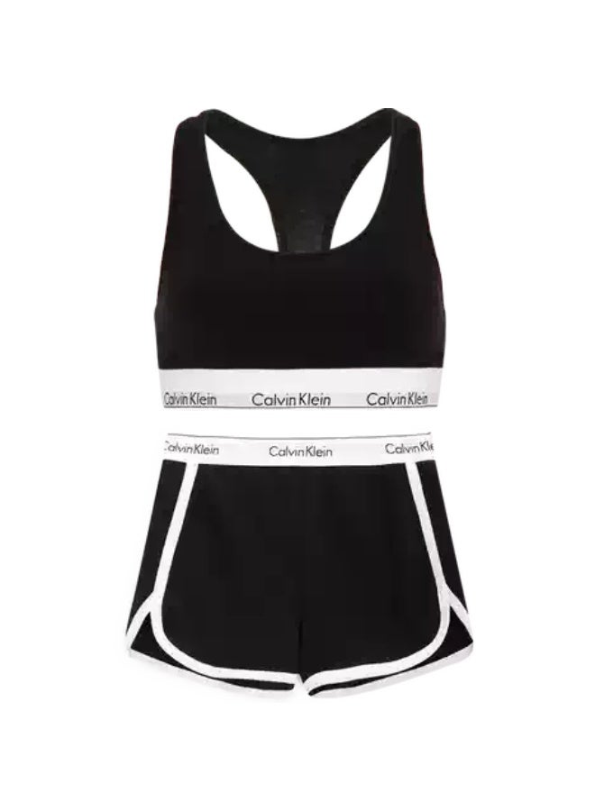 كالفن كلاين بيرفورمانس طقم حريمي رياضي 3 قطع (برا + هوت شورت + بانتي ) – قطن خامة مرنة مريحة – مثالي للرياضة والاستخدام اليومي - مقاس اكس لارج - Image 2